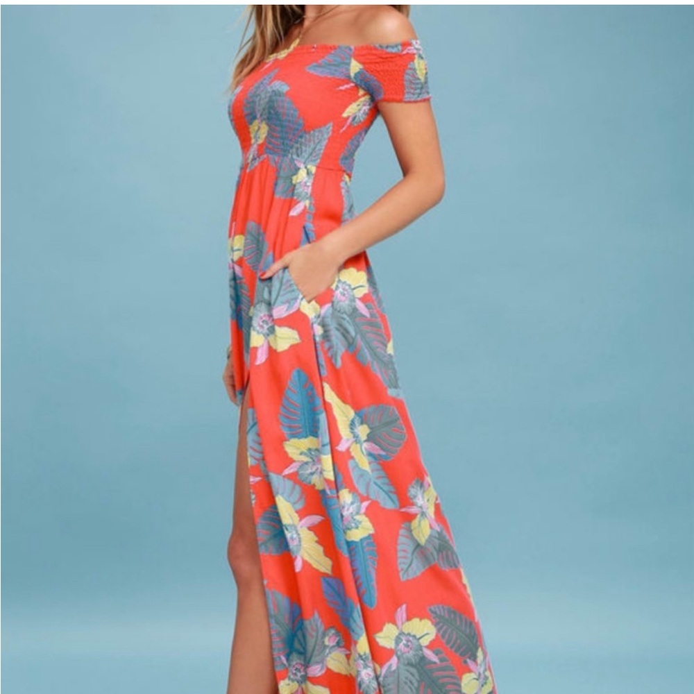 NWT Lulu’s Tropical Maxi Dress with slit